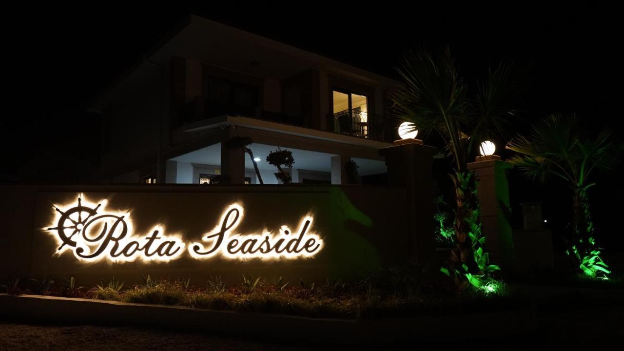 Rota Seaside Otel Cunda Extérieur photo
